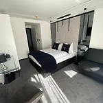 The Place Boutique & Design פלאכאו