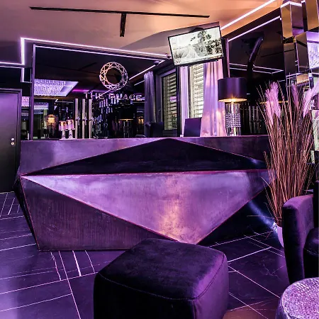 The Place Boutique & Design *