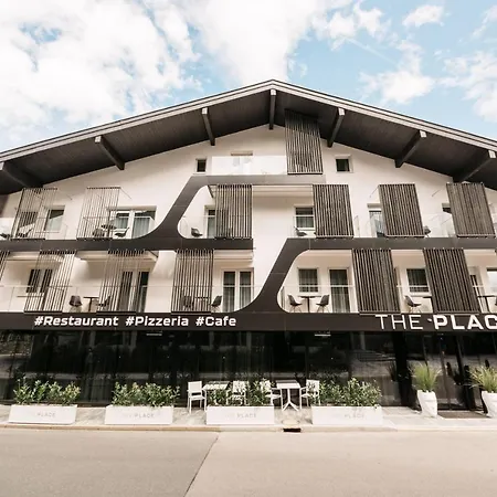 The Place Boutique & Design מלון פלאכאו