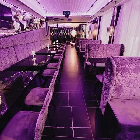 The Place Boutique & Design *