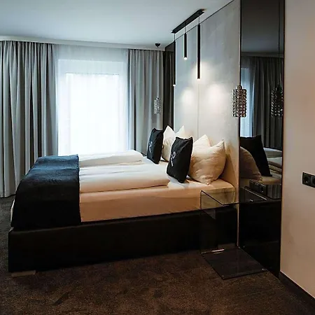 Hotel The Place Boutique & Design *