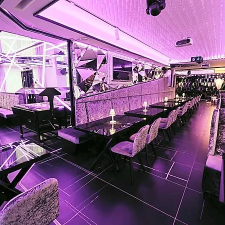 Hotel The Place Boutique & Design *