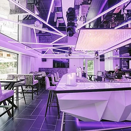 Hotel The Place Boutique & Design
