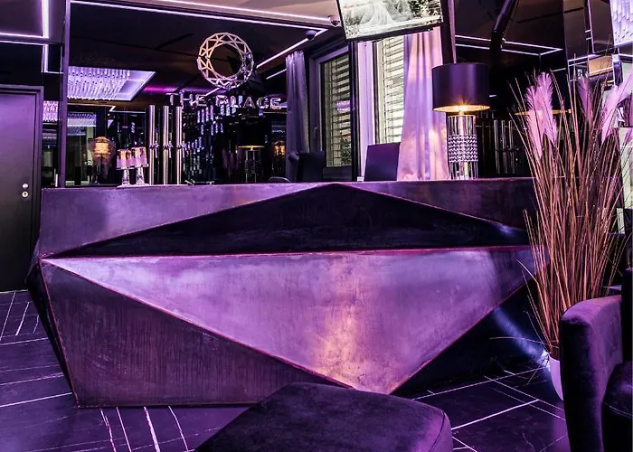 The Place Boutique & Design *